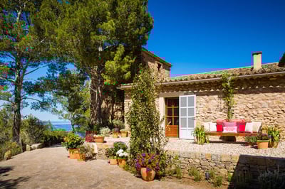 Luxury Villa Photo #4