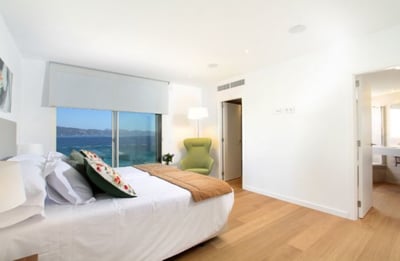 Luxury Villa Photo #17