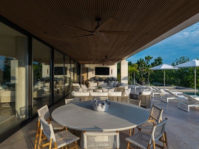 Luxury Villa Photo #13
