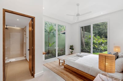 Luxury Villa Photo #22