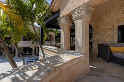 Luxury Villa Photo #14