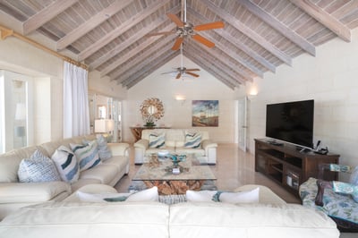 Luxury Villa Photo #16