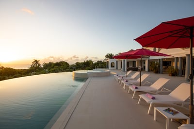 Luxury Villa Photo #9