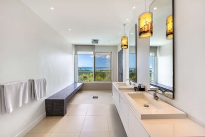 Luxury Villa Photo #22