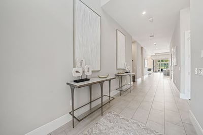 Luxury Villa Photo #32