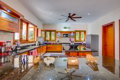 Luxury Villa Photo #34