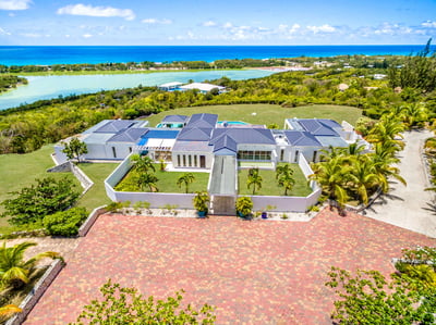 Luxury Villa Photo #24