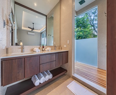 Luxury Villa Photo #31