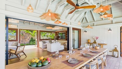 Luxury Villa Photo #22