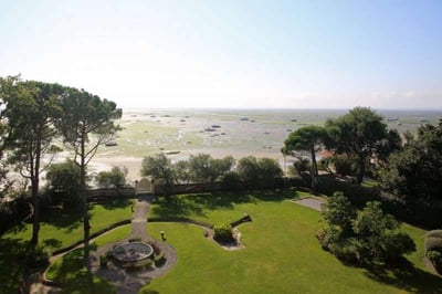 Luxury Villa Photo #30
