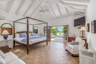 Luxury Villa Photo #19