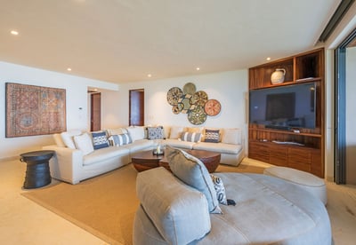 Luxury Villa Photo #7