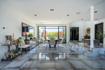 Luxury Villa Photo #34
