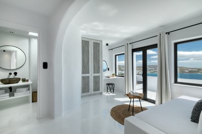Luxury Villa Photo #17