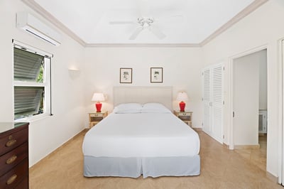 Luxury Villa Photo #18