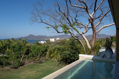 Luxury Villa Photo #5
