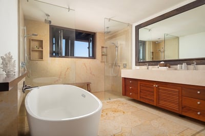 Luxury Villa Photo #28