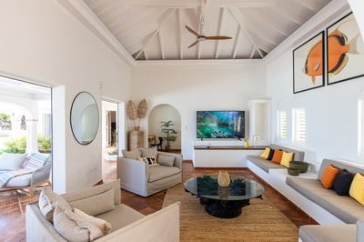 Luxury Villa Photo #17