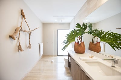Luxury Villa Photo #22