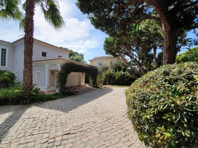 Luxury Villa Photo #23
