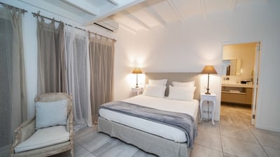 Luxury Villa Photo #15