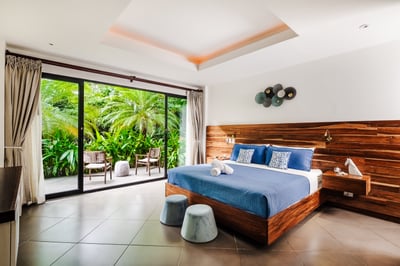 Luxury Villa Photo #24