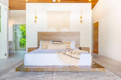 Luxury Villa Photo #48