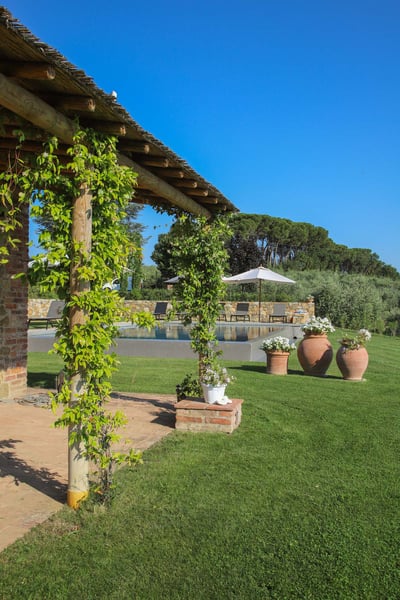Luxury Villa Photo #4