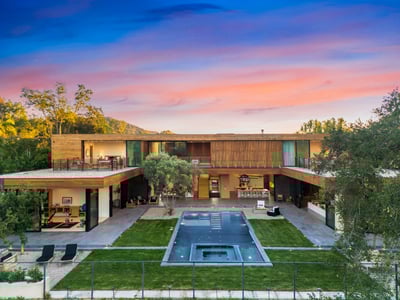 Luxury Villa Photo #4