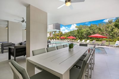 Luxury Villa Photo #11