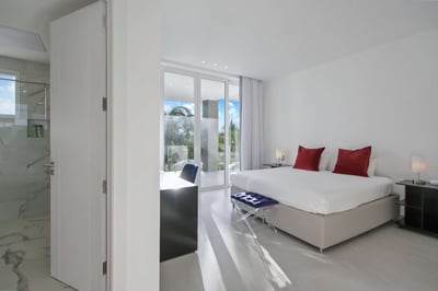 Luxury Villa Photo #49
