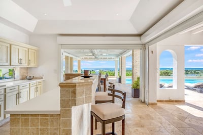 Luxury Villa Photo #12