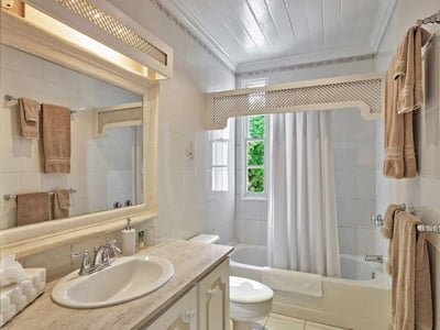 Luxury Villa Photo #16