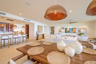 Luxury Villa Photo #15