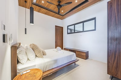 Private Guest Room II