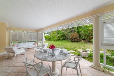 Luxury Villa Photo #6