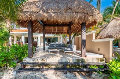 Luxury Villa Photo #7