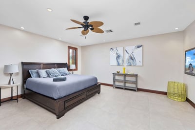 Luxury Villa Photo #31