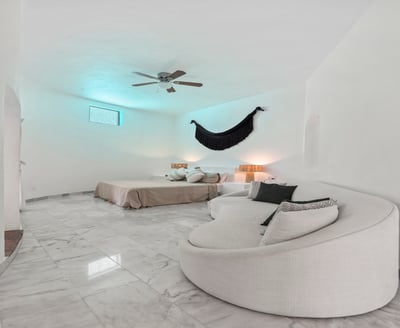 Luxury Villa Photo #54