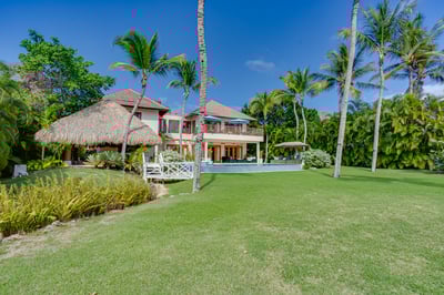 Luxury Villa Photo #2