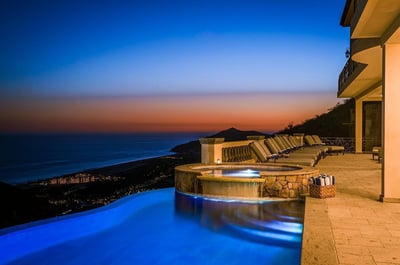 Luxury Villa Photo #7