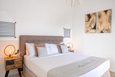 Luxury Villa Photo #23