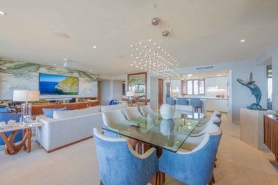 Luxury Villa Photo #18