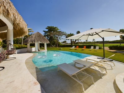 Luxury Villa Photo #3