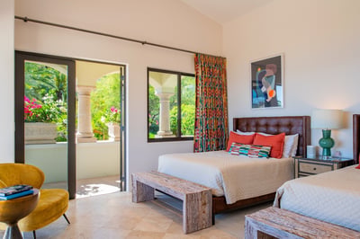Luxury Villa Photo #34
