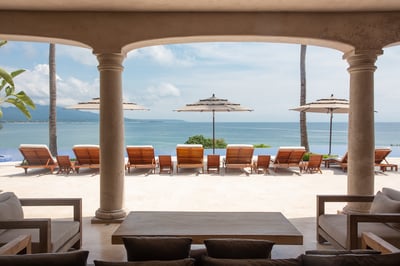 Luxury Villa Photo #13