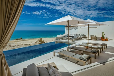 Luxury Villa Photo #12