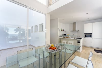 Luxury Villa Photo #19