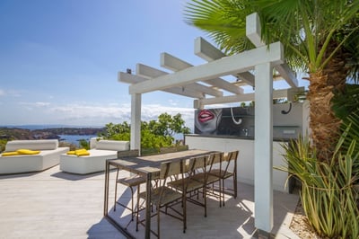 Luxury Villa Photo #11