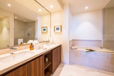 Luxury Villa Photo #21